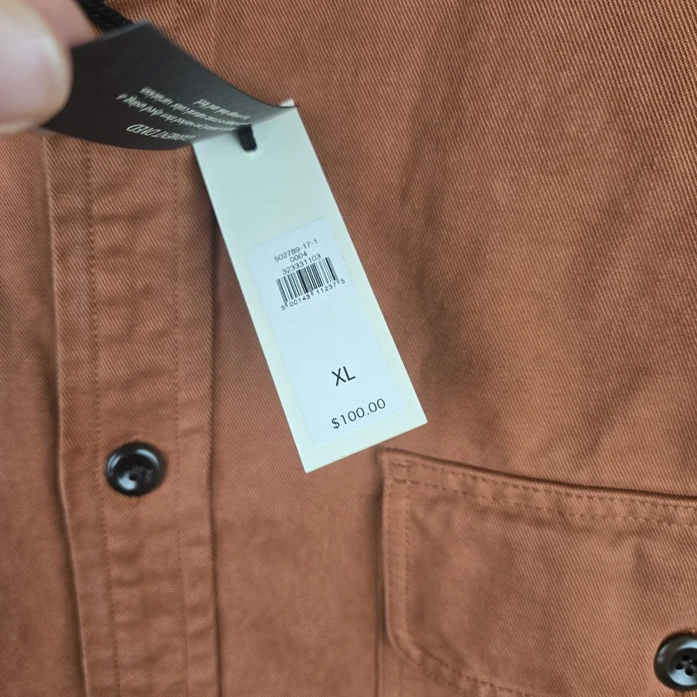 Banana Republic please look
